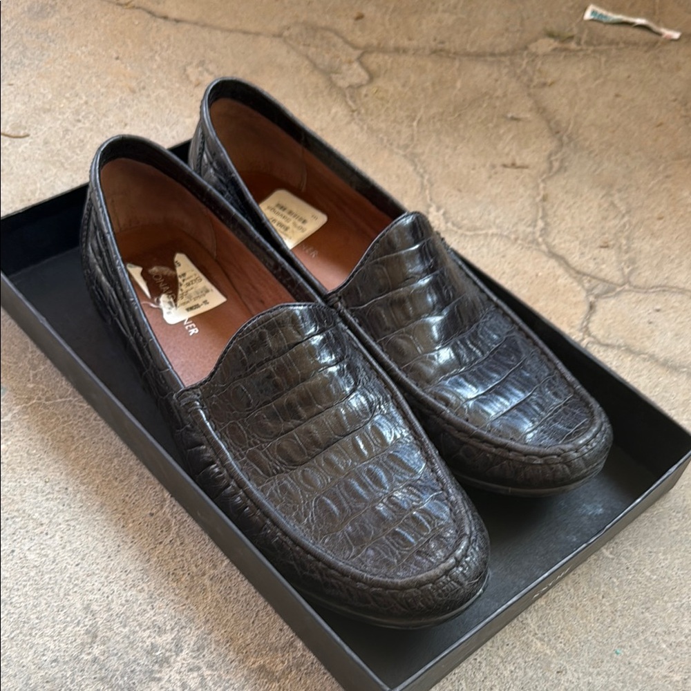 Men's Black Crocodile Pattern Loafers